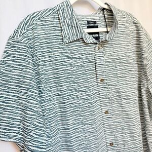 NWT Prana Men's Slim Fit Green and White Patterned Shirt, XL